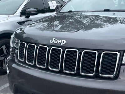 2017 Jeep Grand Cherokee Laredo - TOW PKG