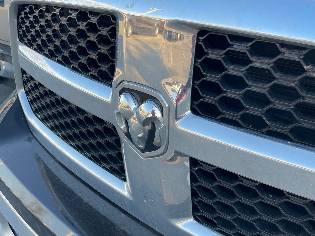 2019 RAM 1500 Classic Tradesman - IT'S GOT A HEMI!!!