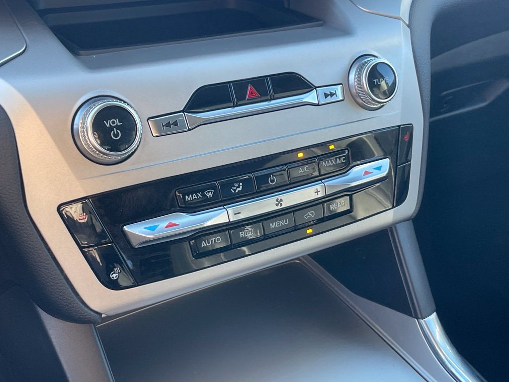 2022 Ford Explorer XLT - POWER LIFTGATE / TOW PKG