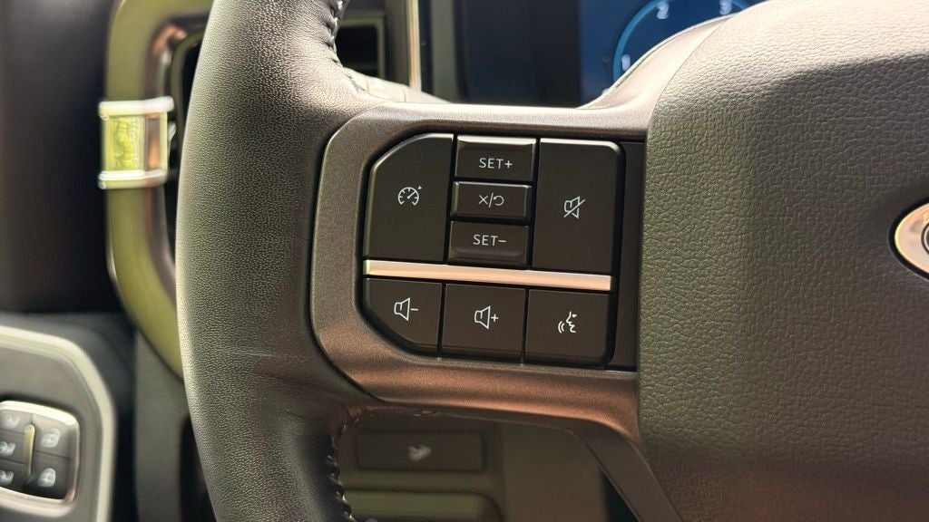 2024 Ford F-250SD Lariat - BLACK APPEARANCE PKG / 6.7 POWERSTROKE