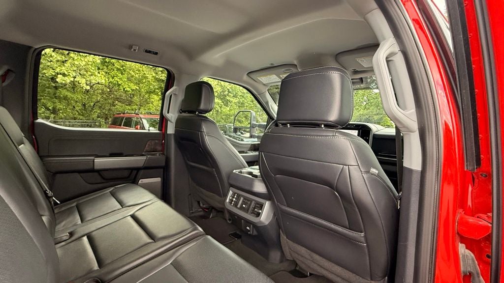 2024 Ford F-250SD Lariat - BLACK APPEARANCE PKG / 6.7 POWERSTROKE
