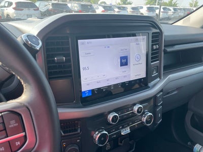 2025 Ford F-150 XLT - REAR PARKING SENSORS / 4X4