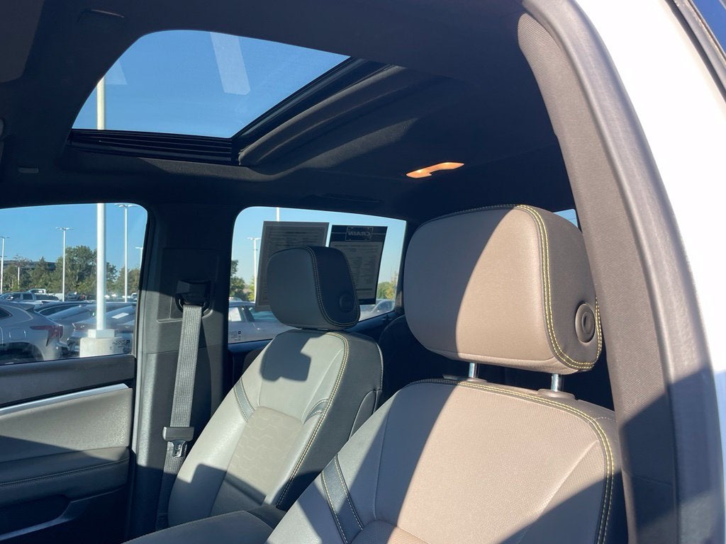 2024 Chevrolet Colorado ZR2 - POWER SUNROOF / HD SURROUND VISION