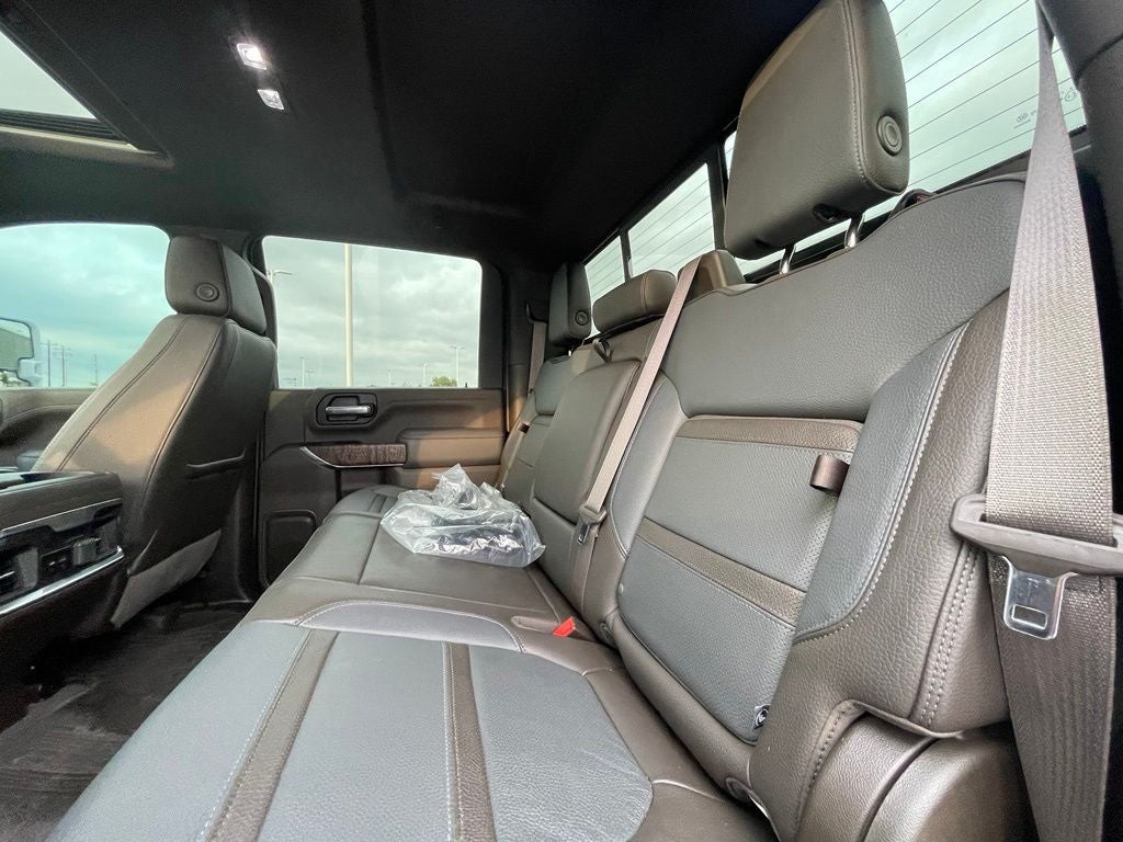 2022 GMC Sierra 2500HD Denali - 8" LIFT/ SUNDOWN AUDIO / CUSTOM HITCH
