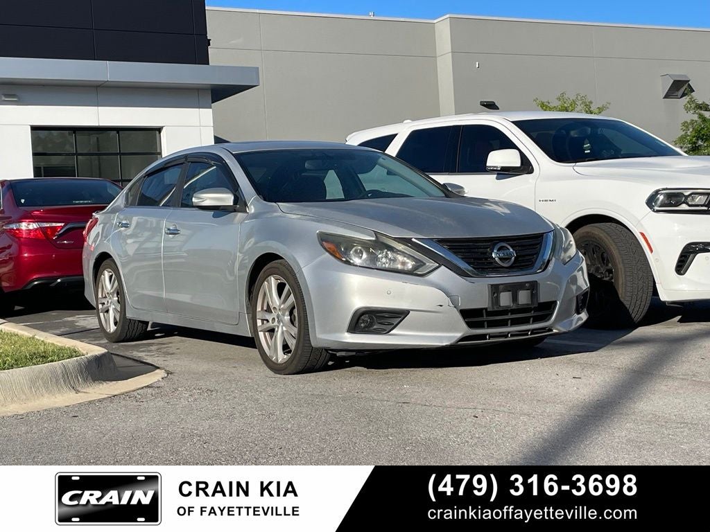 2016 Nissan Altima 3.5 SL - POWER MOONROOF / NAVIGATION