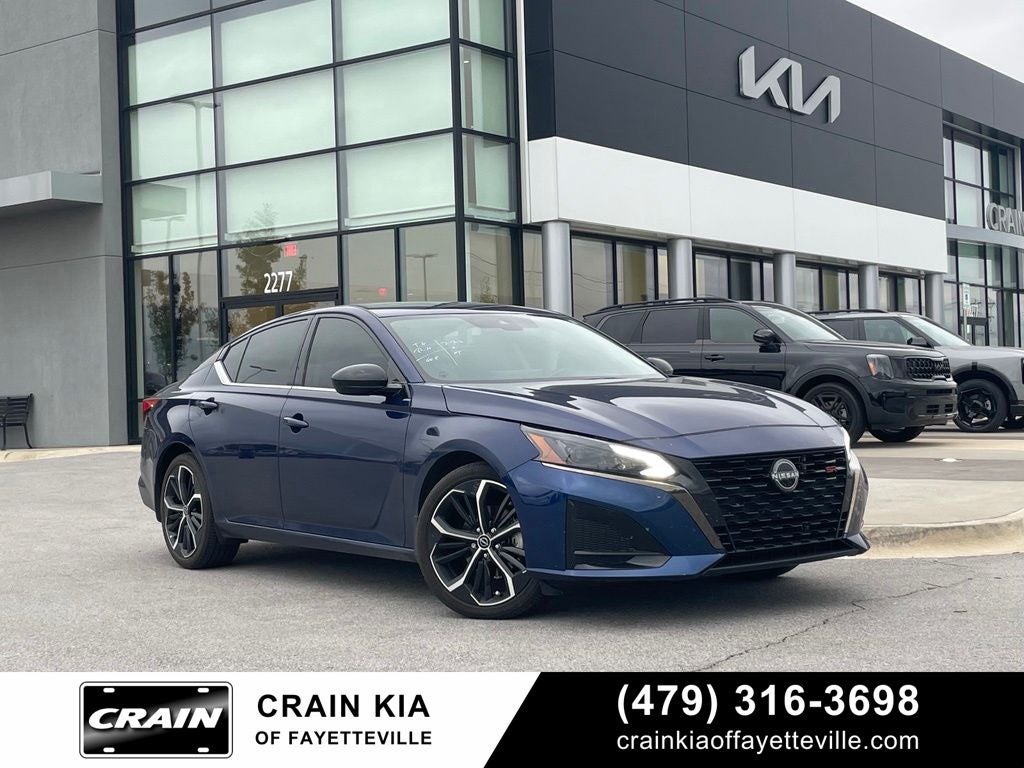2024 Nissan Altima 2.5 SR - MOONROOF / BLIND SPOT MONITOR