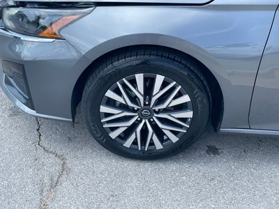 2025 Nissan Altima 2.5 SV - 39 MPG / REMOTE START