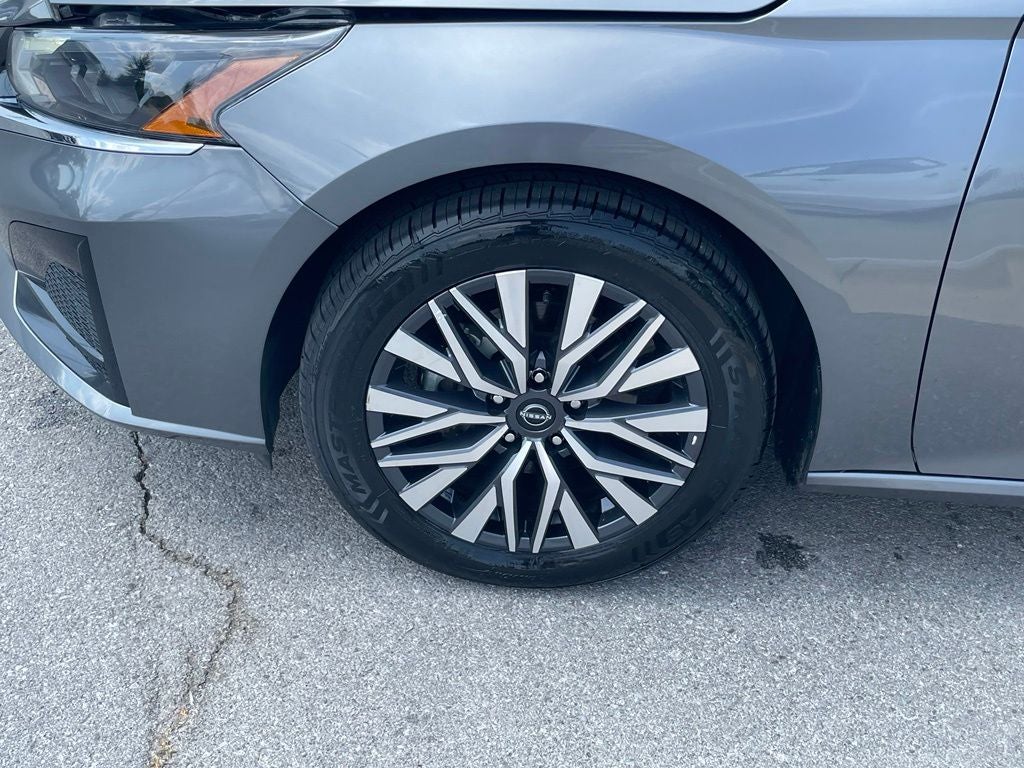 2025 Nissan Altima 2.5 SV - 39 MPG / REMOTE START