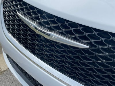 2025 Chrysler Pacifica Select - POWER LIFTGATE / APPLE CARPLAY