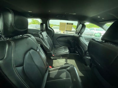 2025 Chrysler Pacifica Select - POWER LIFTGATE / APPLE CARPLAY