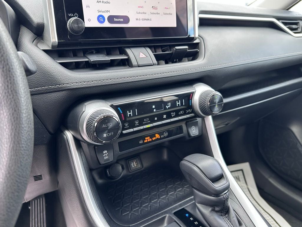 2024 Toyota RAV4 XLE - RADAR CRUISE CONTROL / WIRELESS CARPLAY