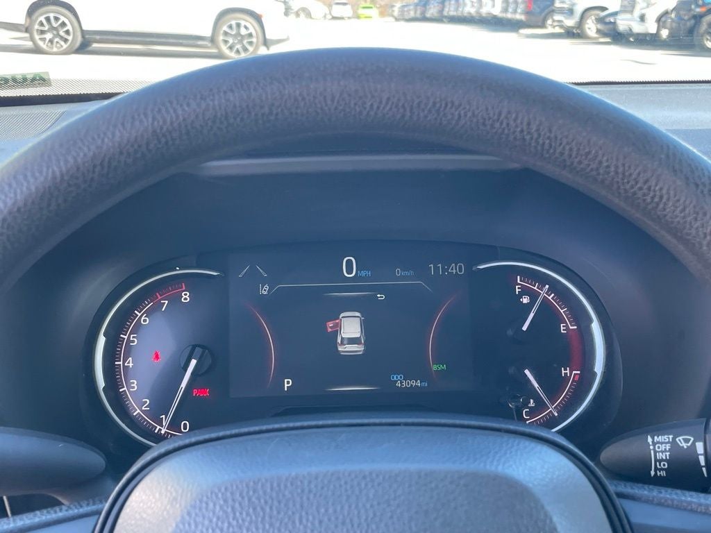 2024 Toyota RAV4 XLE - WIRELESS CARPLAY / BLIND SPOT MONITOR