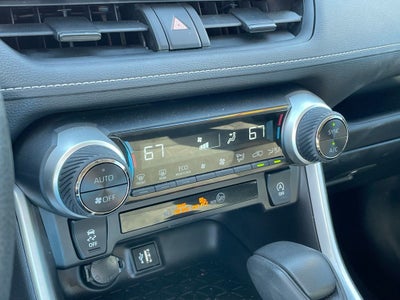 2024 Toyota RAV4 XLE - BLIND SPOT MONITOR / 7 INCH DISPLAY