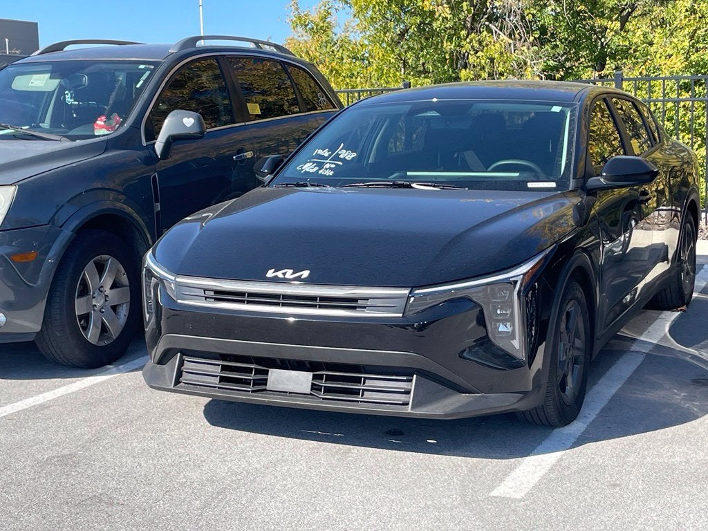 2025 Kia K4 LXS - KIA CERTIFIED / APPLE CARPLAY
