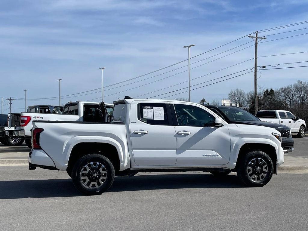 2024 Toyota Tacoma SR5 - WIRELESS CARPLAY / PUSH BUTTON START