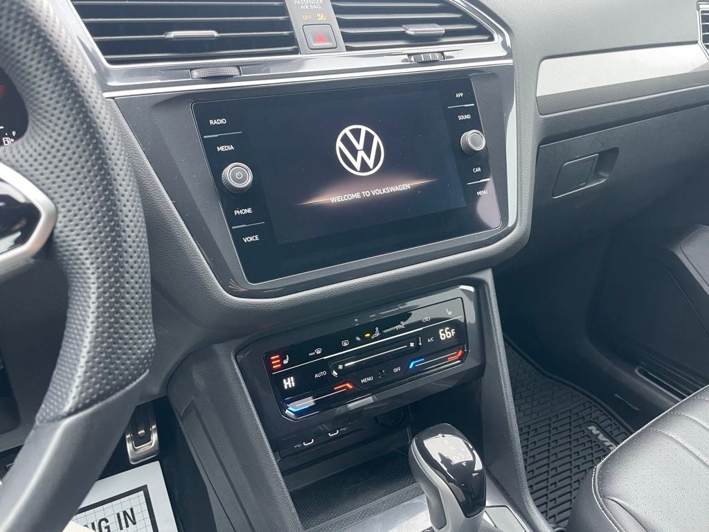 2024 Volkswagen Tiguan 2.0T SE R-Line Black Styling Package - Blind Spot Monitor / AWD