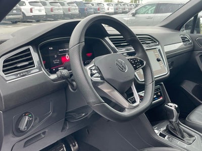 2024 Volkswagen Tiguan 2.0T SE R-Line Black Styling Package - Blind Spot Monitor / AWD