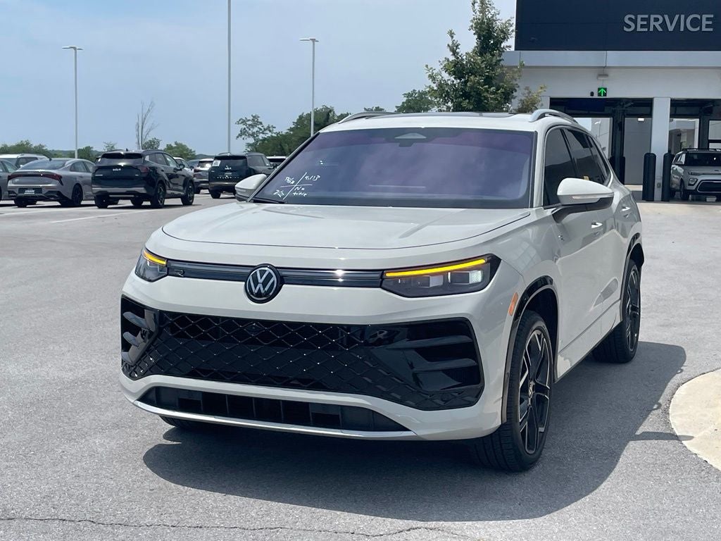 2026 Volkswagen Tiguan 2.0T SEL R-Line Turbo