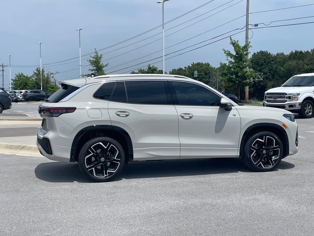 2026 Volkswagen Tiguan 2.0T SEL R-Line Turbo