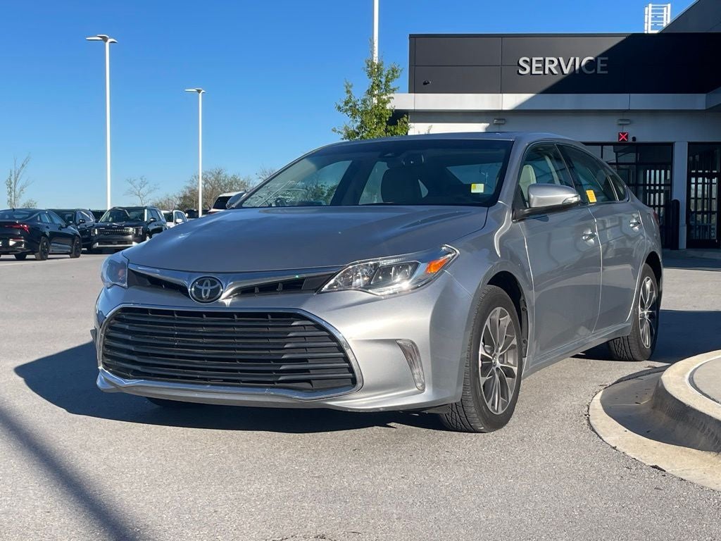 2018 Toyota Avalon XLE Premium - ONE OWNER / RADAR CRUISE CONTROL