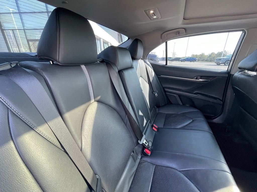 2020 Toyota Camry XSE - APPLE CARPLAY / BLIND SPOT MONITORING