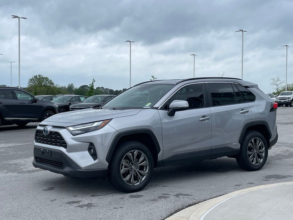2022 Toyota RAV4 Hybrid XLE Premium - POWER LIFTGATE / APPLE CARPLAY