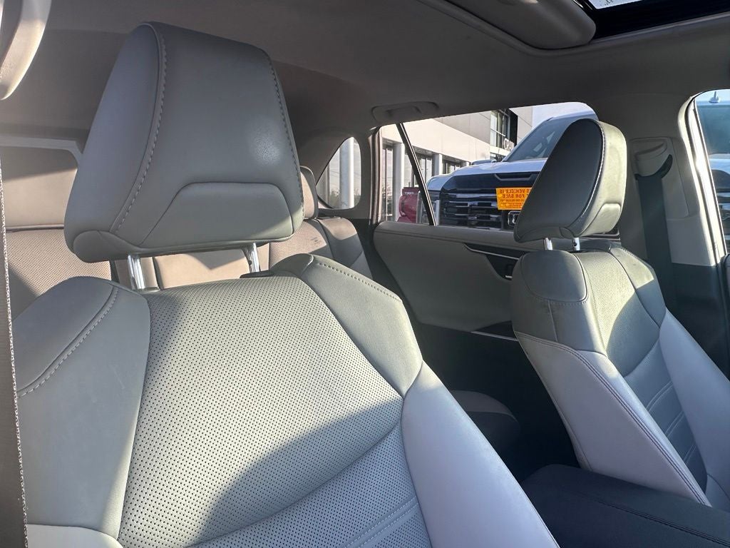 2020 Toyota RAV4 Hybrid Limited - 1 OWNER / POWER MOONROOF