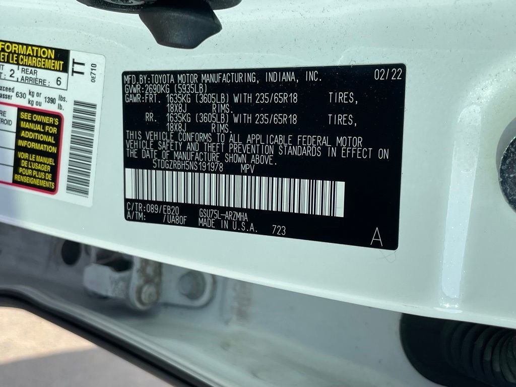2022 Toyota Highlander XLE - POWER MOONROOF / APPLE CARPLY