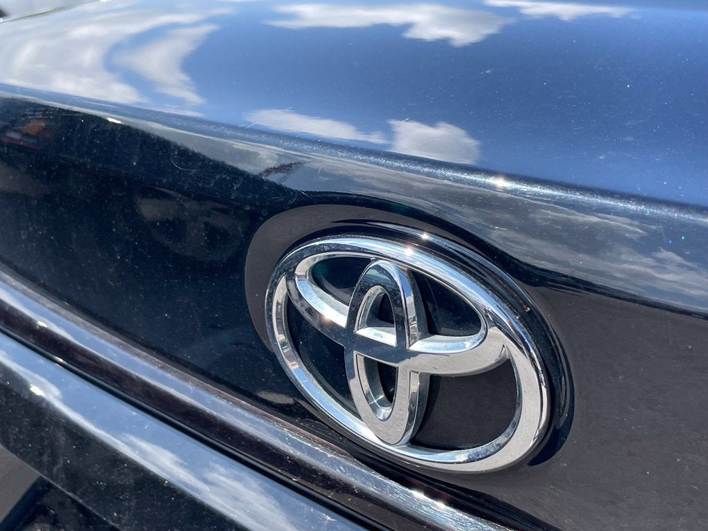 2025 Toyota Corolla LE - 41 MPG / APPLE CARPLAY