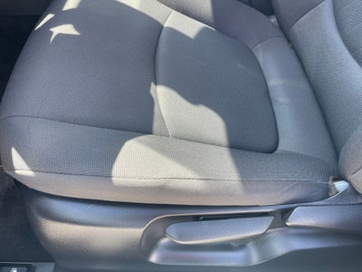 2022 Toyota Corolla LE - 38 MPG / KEYLESS ENTRY