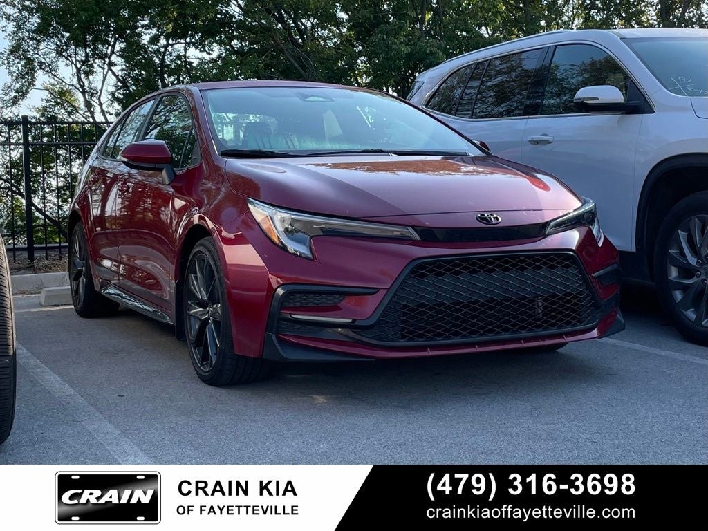 2024 Toyota Corolla SE - 40 MPG / BLACKOUT EMBLEMS