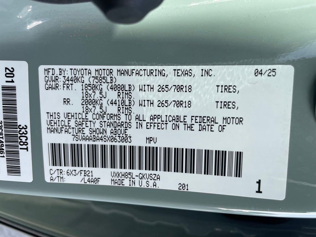 2025 Toyota Sequoia SR5 - 9520 LB TOWING CAPACITY / WIRELESS CARPLAY