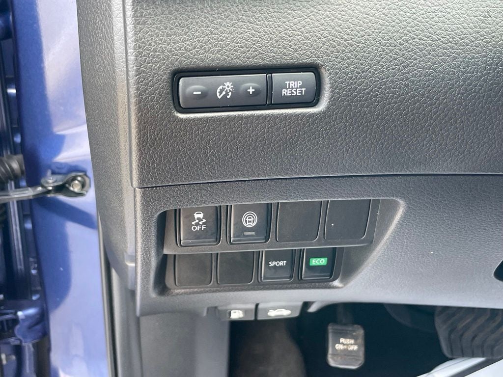 2022 Nissan Rogue Sport S - BLIND SPOT WARNING / AUTOMATIC HEADLIGHTS
