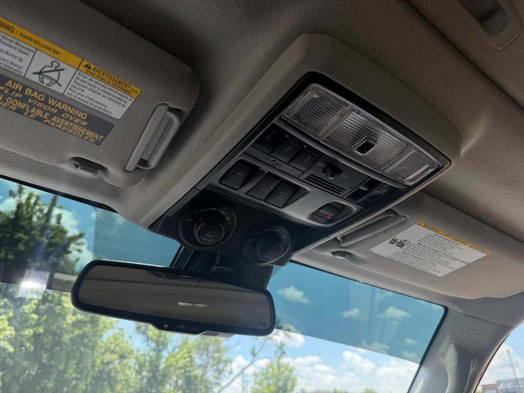 2020 Toyota 4Runner Venture - TRD WHEELS / YAKIMA ROOF BASKET