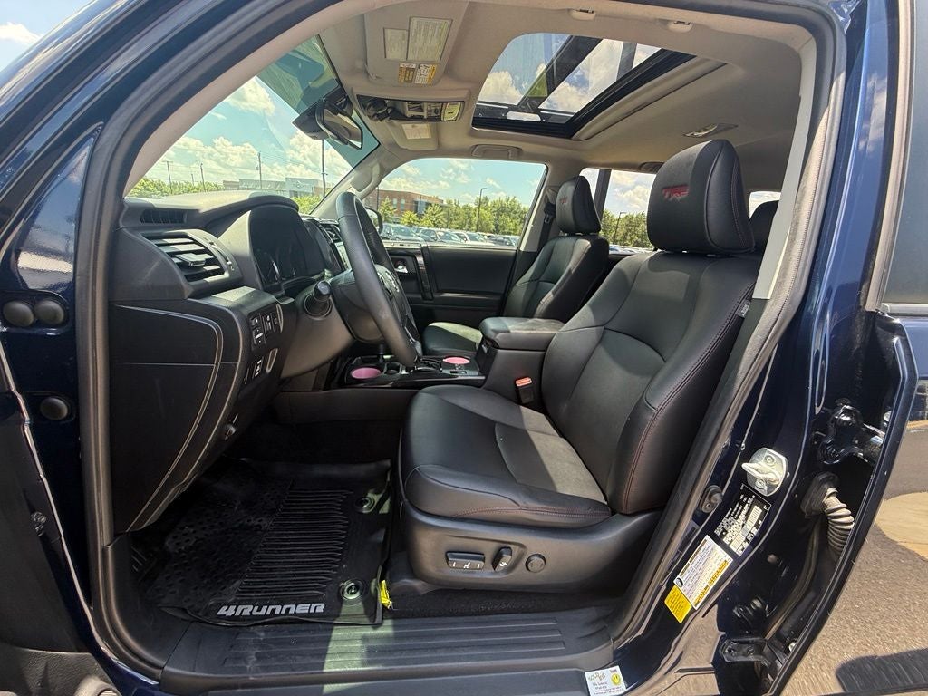 2020 Toyota 4Runner Venture - TRD WHEELS / YAKIMA ROOF BASKET