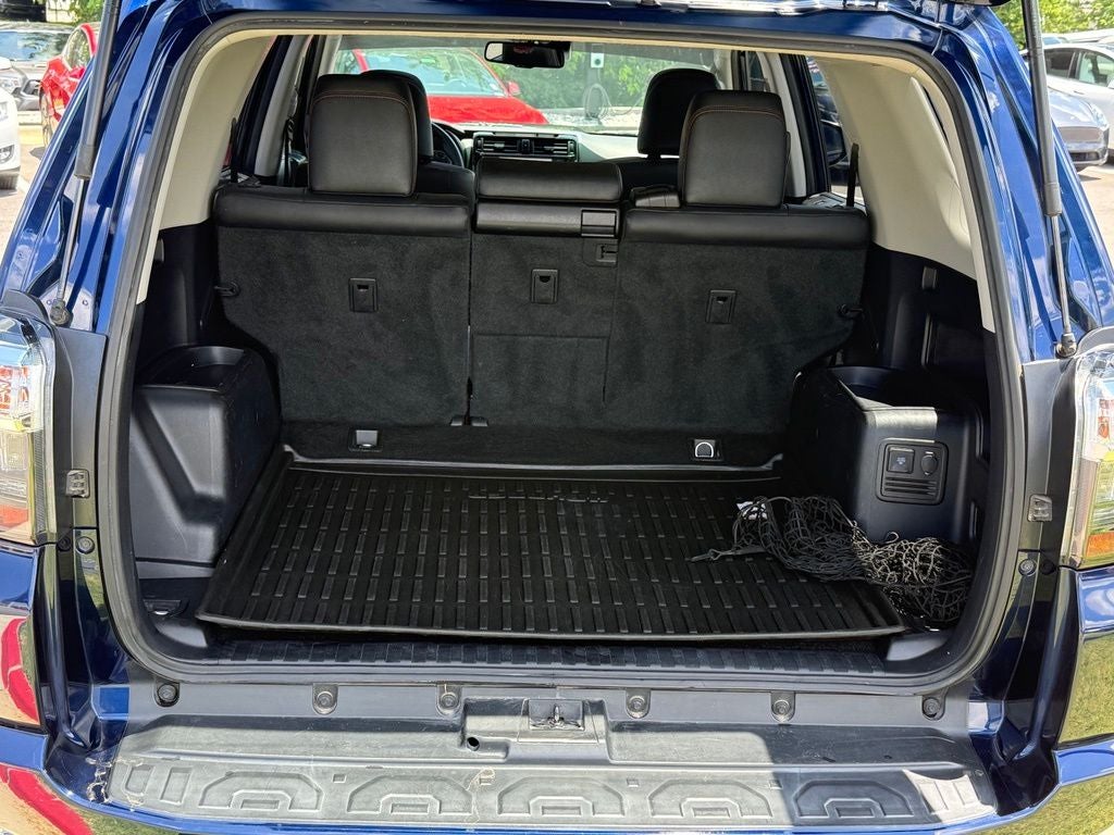 2020 Toyota 4Runner Venture - TRD WHEELS / YAKIMA ROOF BASKET