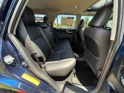 2020 Toyota 4Runner Venture - TRD WHEELS / YAKIMA ROOF BASKET