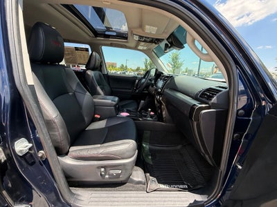 2020 Toyota 4Runner Venture - TRD WHEELS / YAKIMA ROOF BASKET