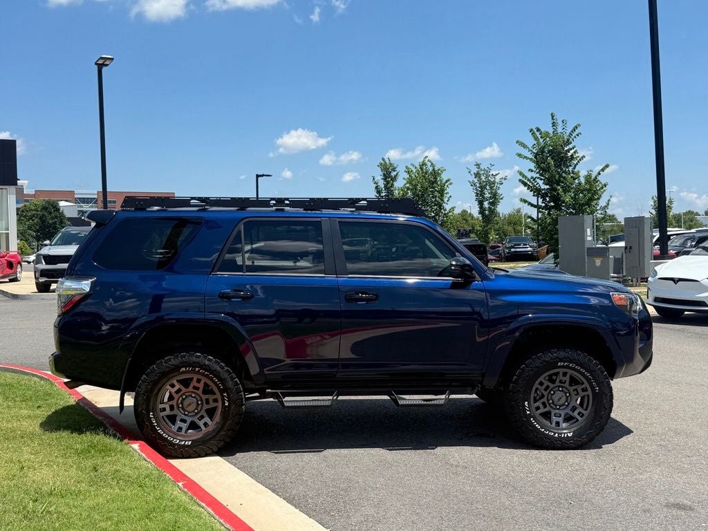 2020 Toyota 4Runner Venture - TRD WHEELS / YAKIMA ROOF BASKET