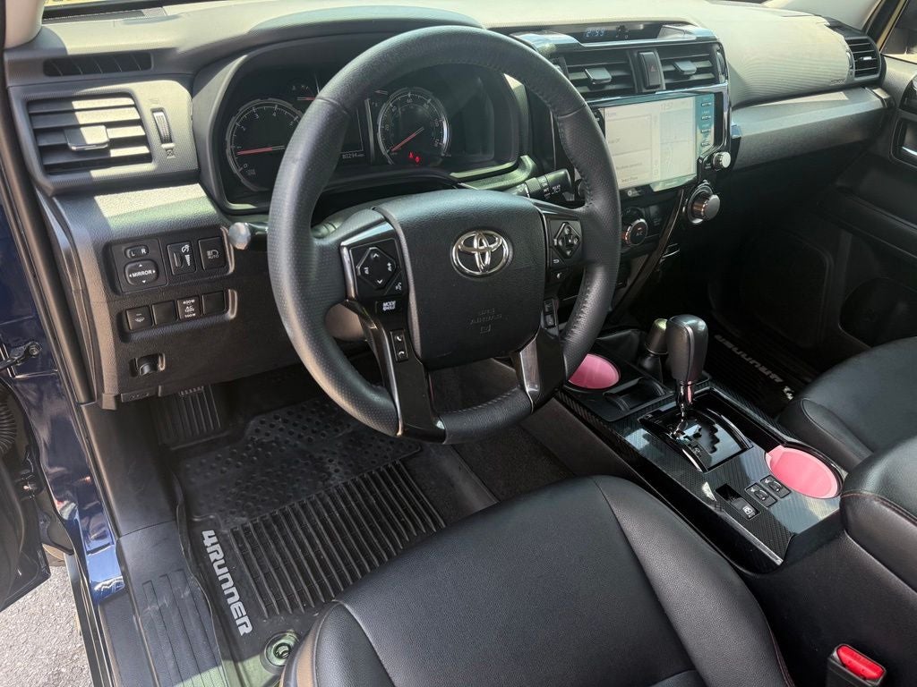 2020 Toyota 4Runner Venture - TRD WHEELS / YAKIMA ROOF BASKET