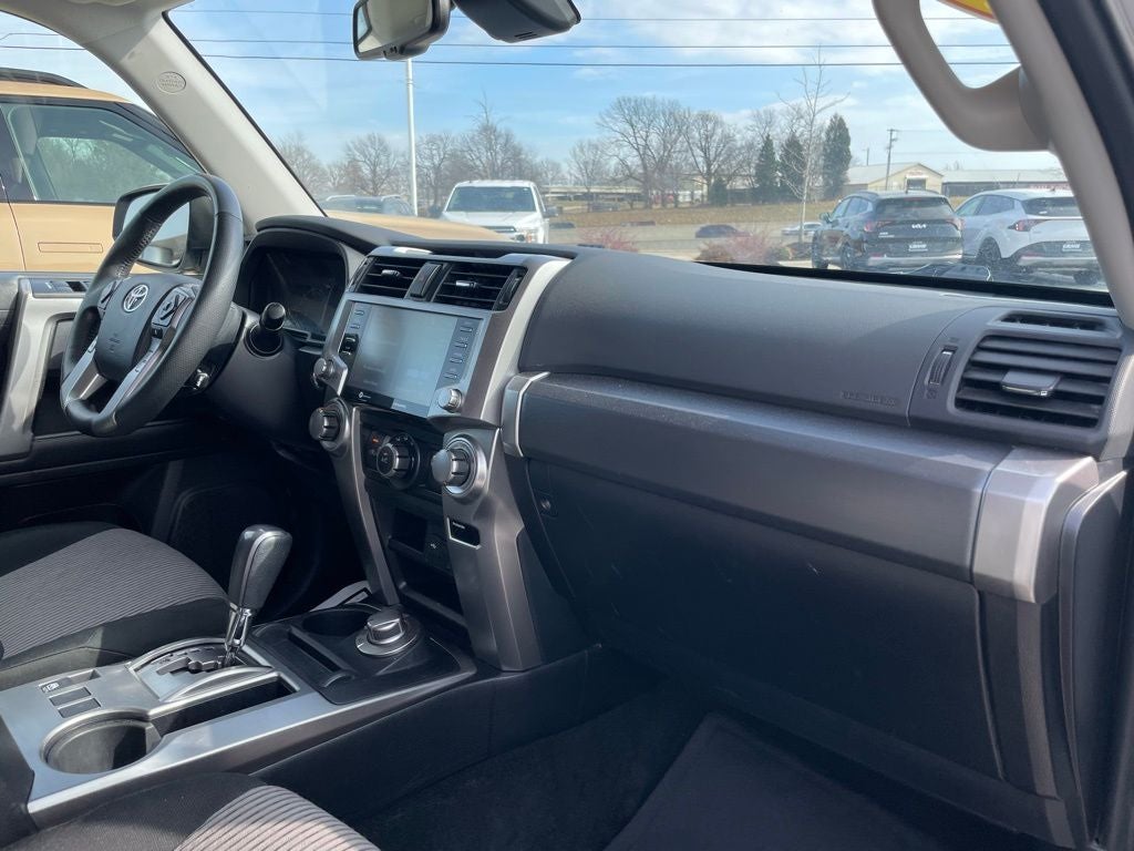 2024 Toyota 4Runner SR5 - 8 INCH TOUCHSCREEN / ANDROID AUTO