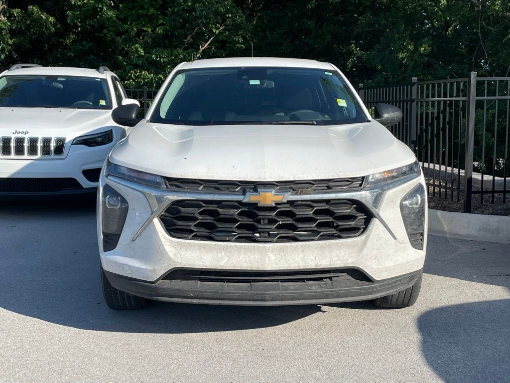 2025 Chevrolet Trax LS - LANE KEEP ASSIT / APPLE CARPLAY
