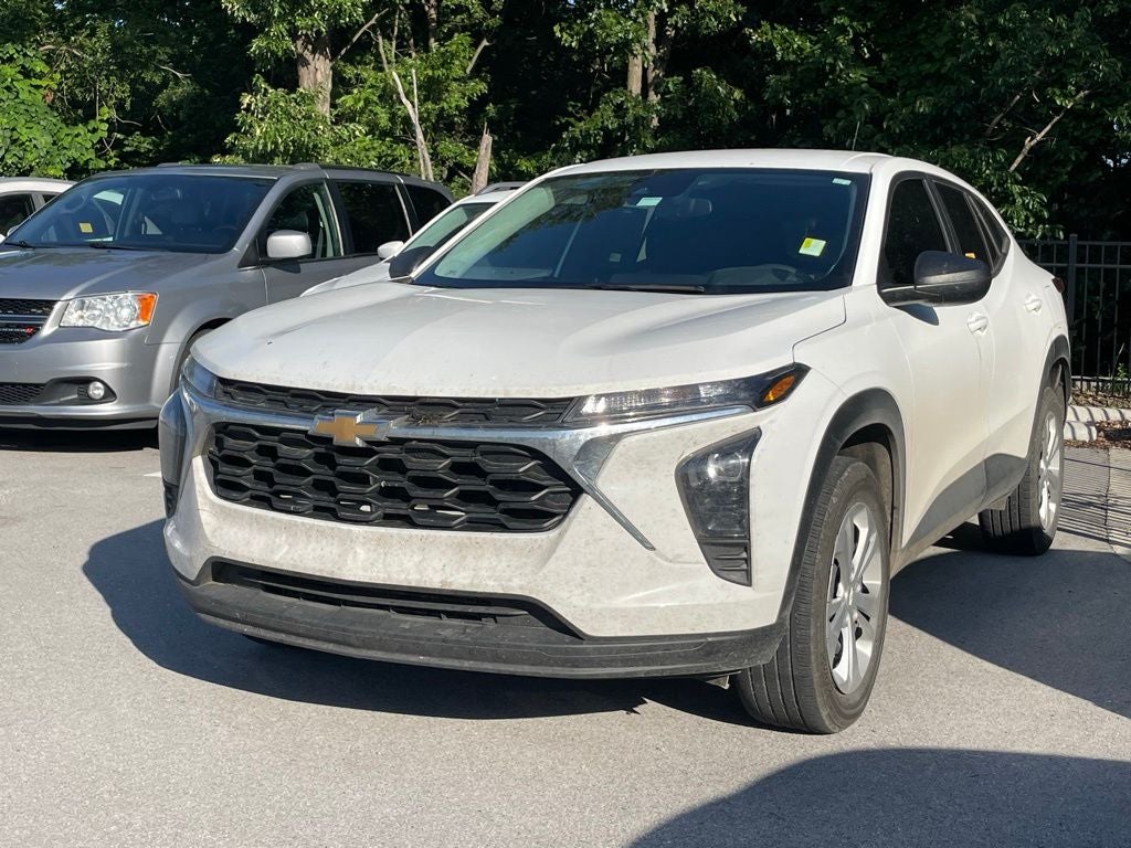 2025 Chevrolet Trax LS - LANE KEEP ASSIT / APPLE CARPLAY