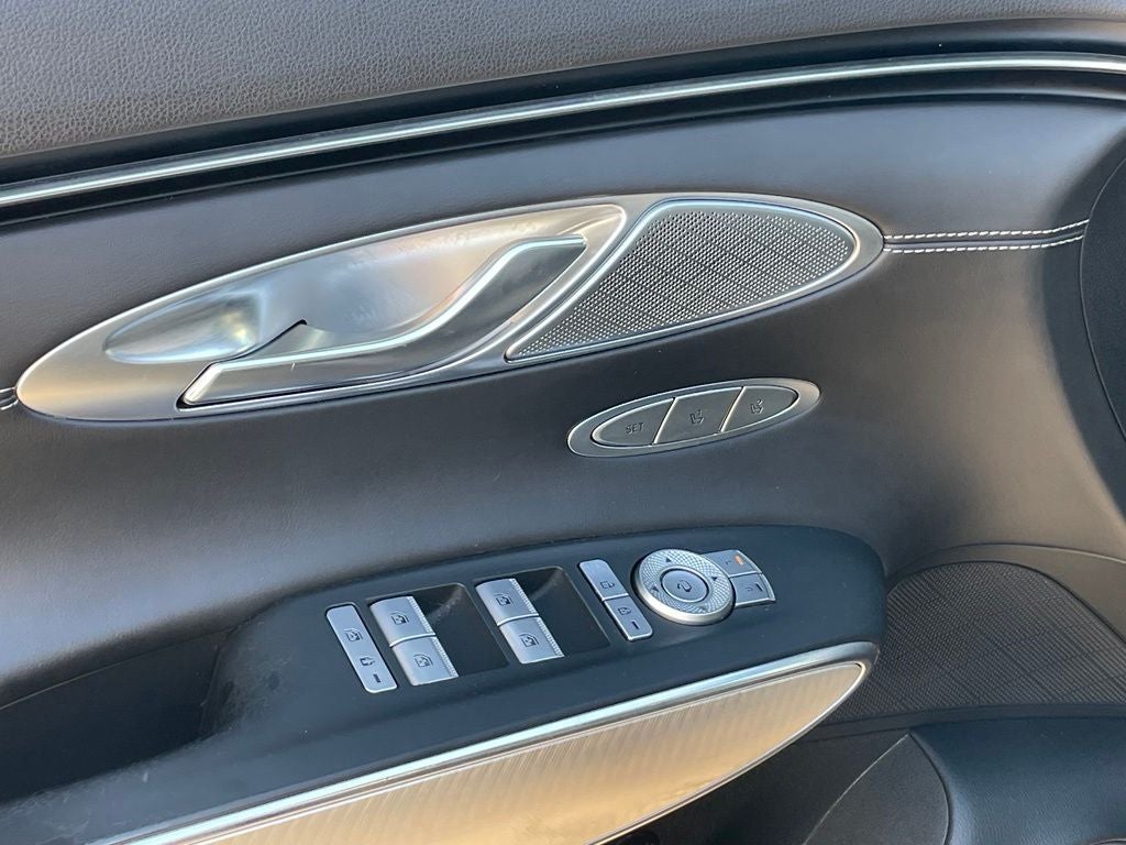 2022 Genesis GV70 2.5T - PANORAMIC SUNROOF / VENTILATED SEATS