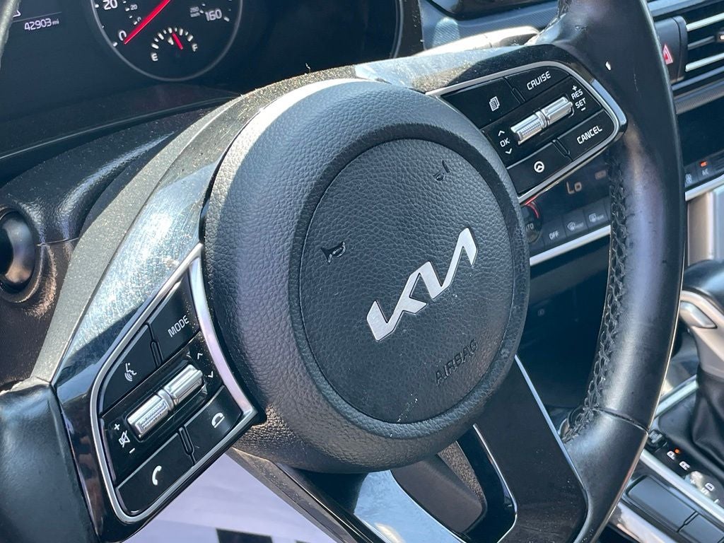 2023 Kia Seltos S - KIA CERTIFIED / NAVIGATION PKG