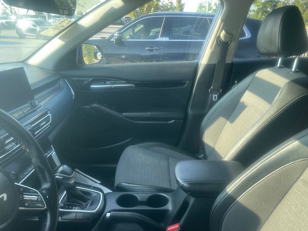 2023 Kia Seltos S - KIA CERTIFIED / NAVIGATION PKG