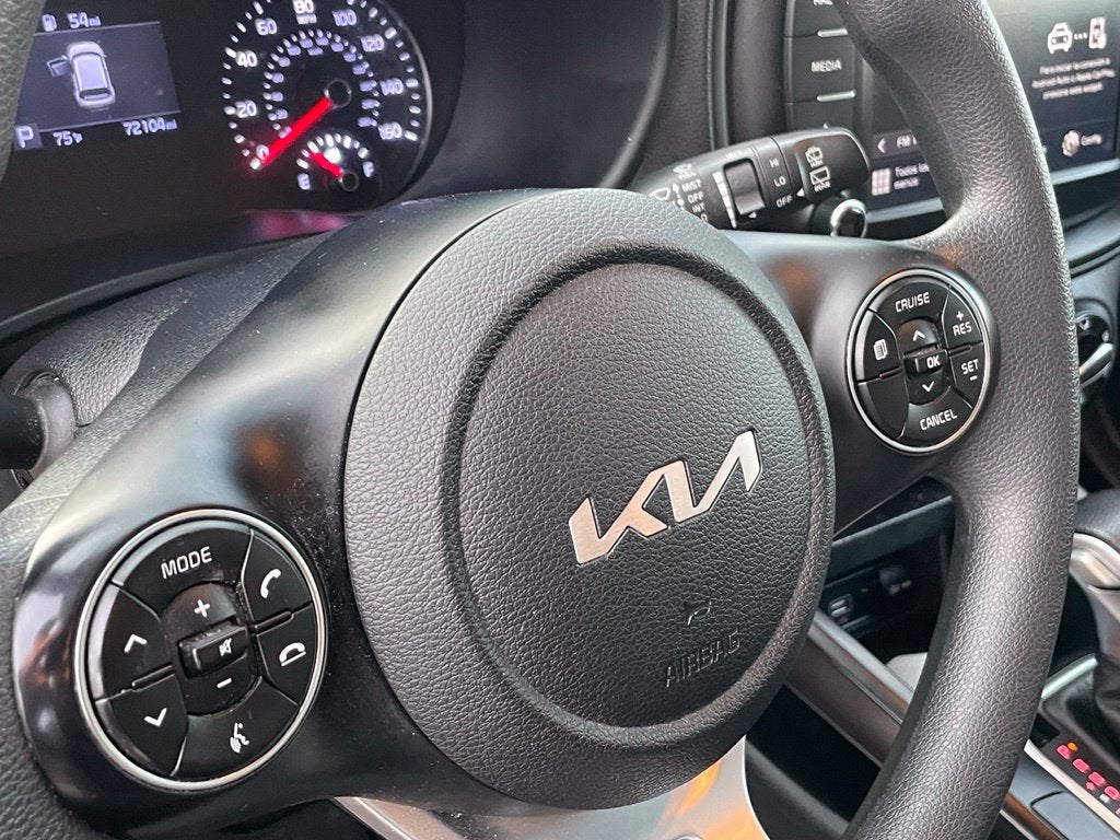 2022 Kia Soul LX - 35 MPG / APPLE CARPLAY