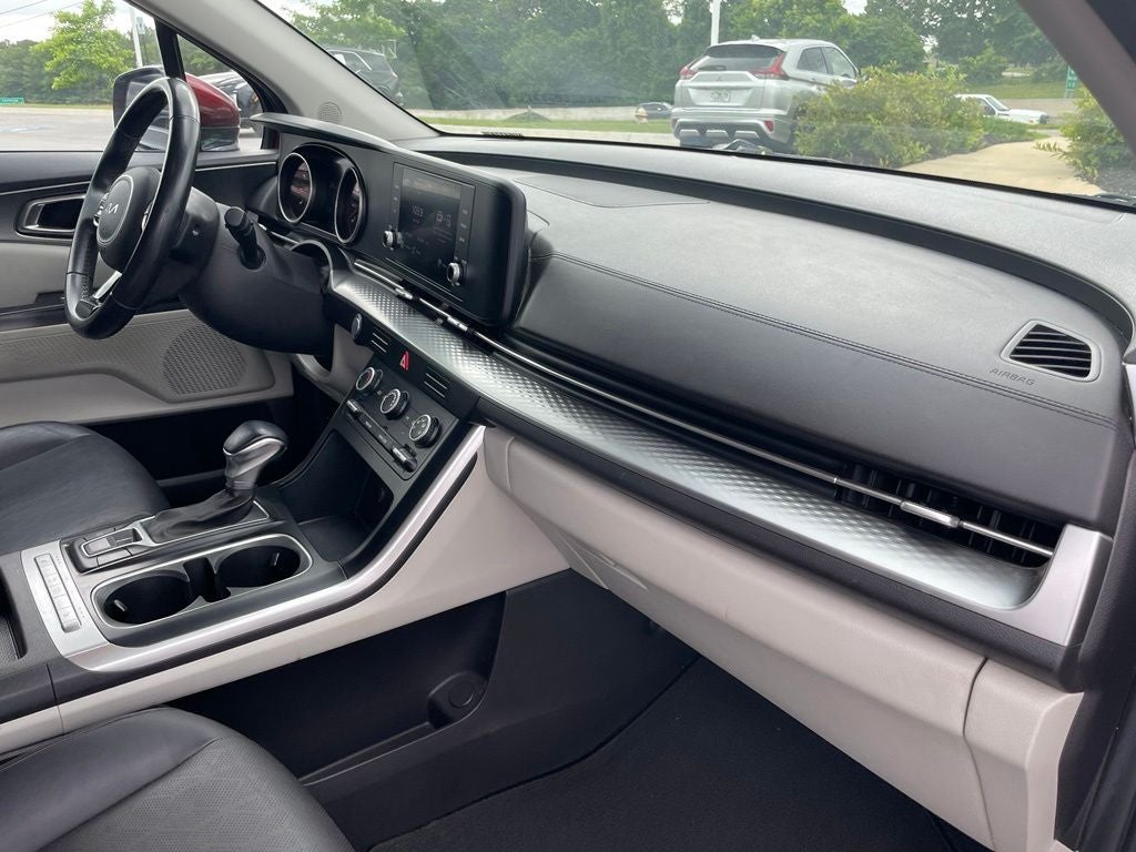 2022 Kia Carnival LXS - REMOVABLE 2ND ROW / POWER SLIDING DOORS