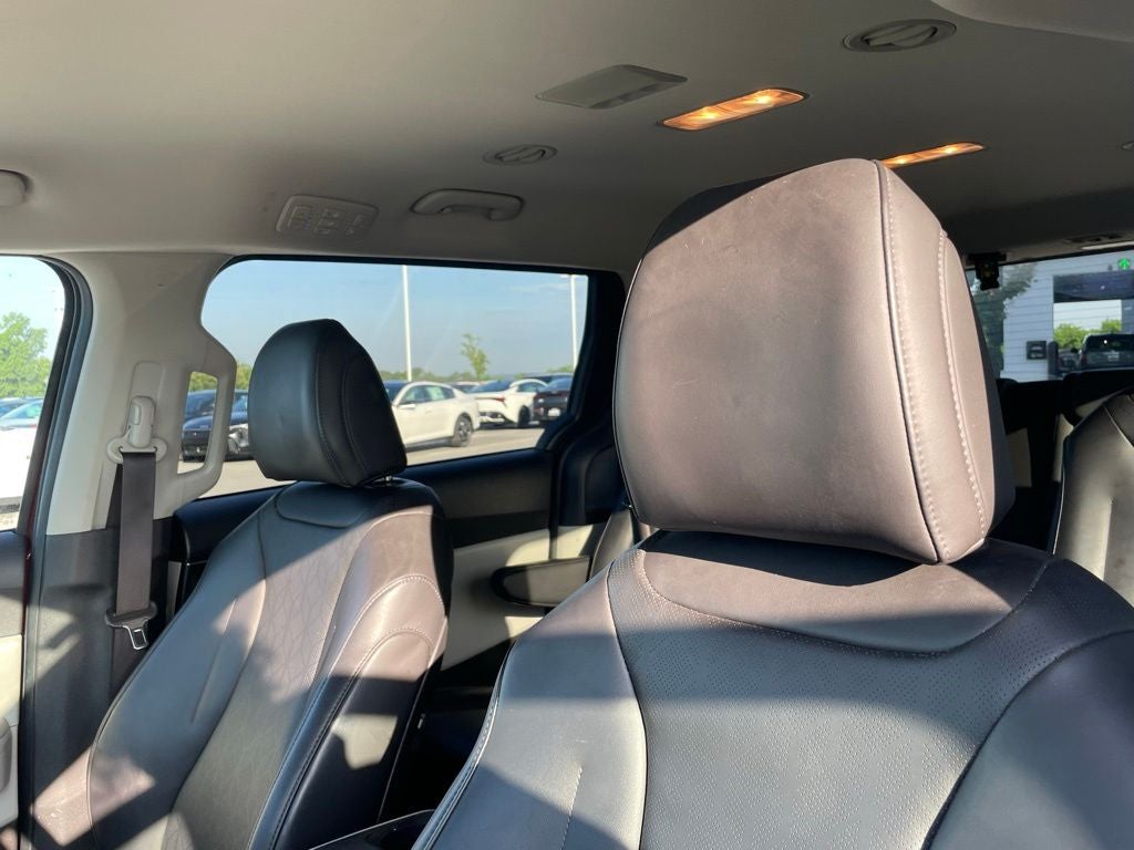 2022 Kia Carnival LXS