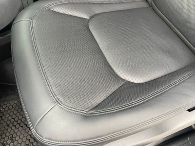 2025 Land Rover Defender 110 X-Dynamic SE